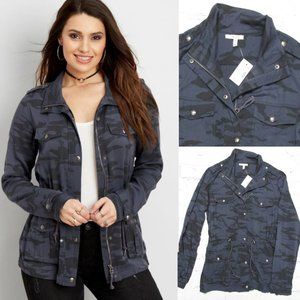 NWT Cute Navy Camo Anorak Jacket (M) :-)